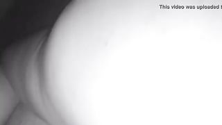 Муж сношает жопастую супругу и вставляет в её узкое очко анальную пробку