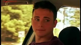 Сцена из художественного фильма с еблей зрелой домохозяйки с молодым соседом